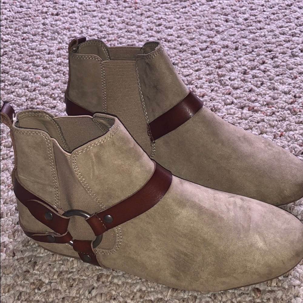American eagle booties